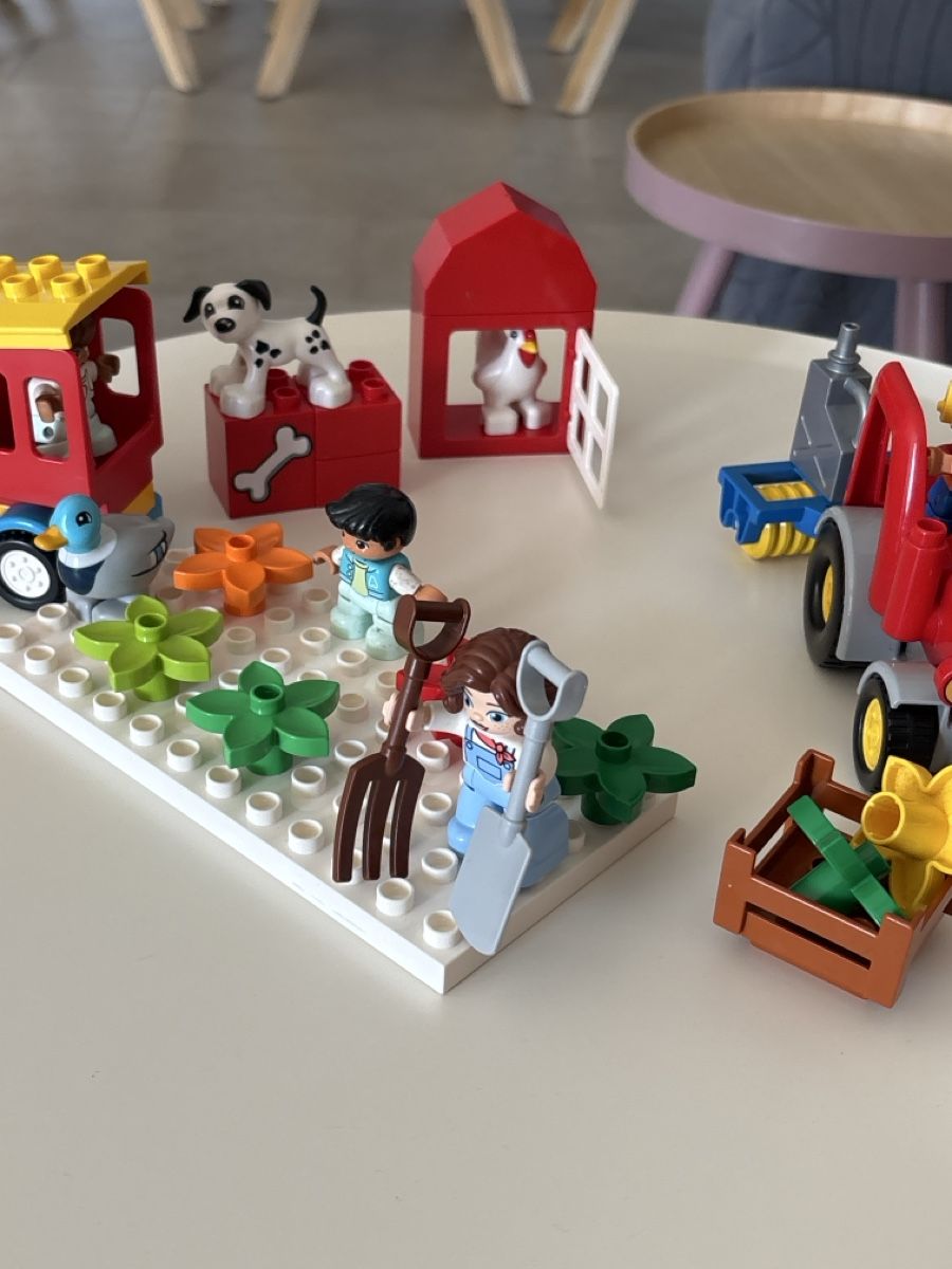 Lego Kit di costruzioni: Lego Duplo récolte et tracteur  – Usato da Lausanne venduto da pabernard
