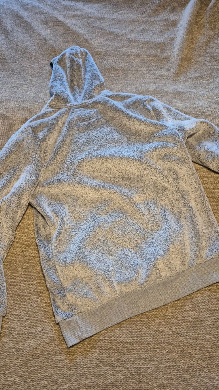Maglioni & Felpe: flauschiger Langarm Kapuzenpullover, Grösse 158/164 – Usato da Winterthur venduto da cbe_5ph7 1