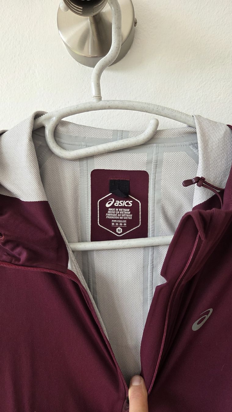 Asics Jacken: veste de course coupe-vent asics – Gebraucht aus Baar (Nendaz) von CleoD 2