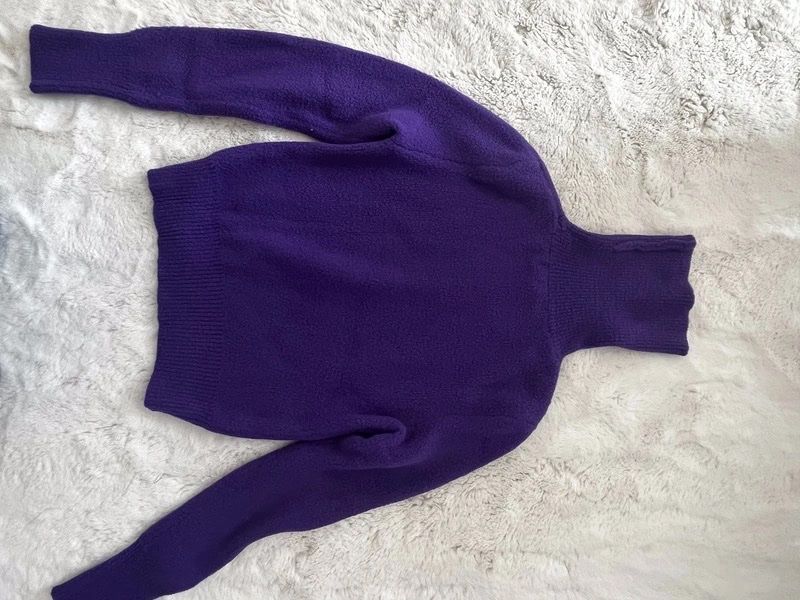 Zara Pullover & Sweatshirts: Col roulé violet – Gebraucht aus Bernex von claraaaa4 1