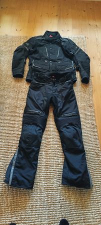 Motorradbekleidung IXS Grösse M schwarz