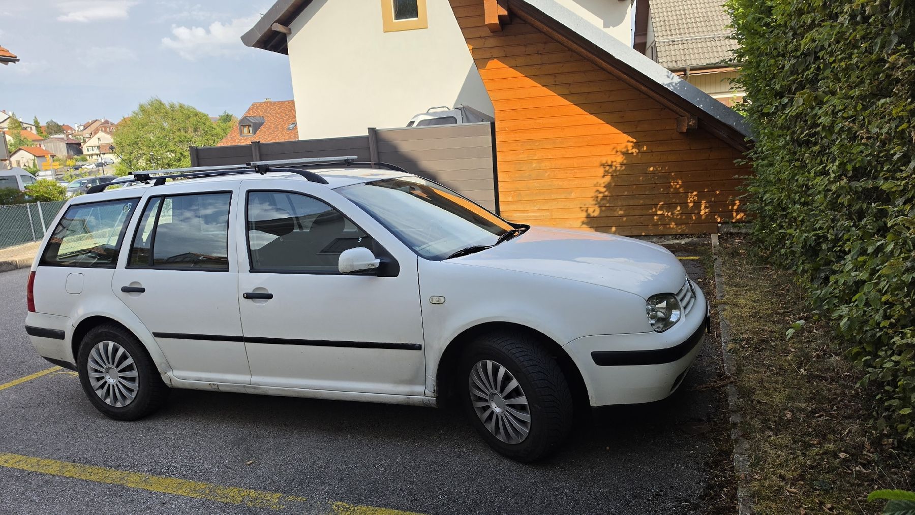 VW Automobili: Volkswagen Golf Variant 2.0  – Usato da Montricher venduto da Baumbergg 1