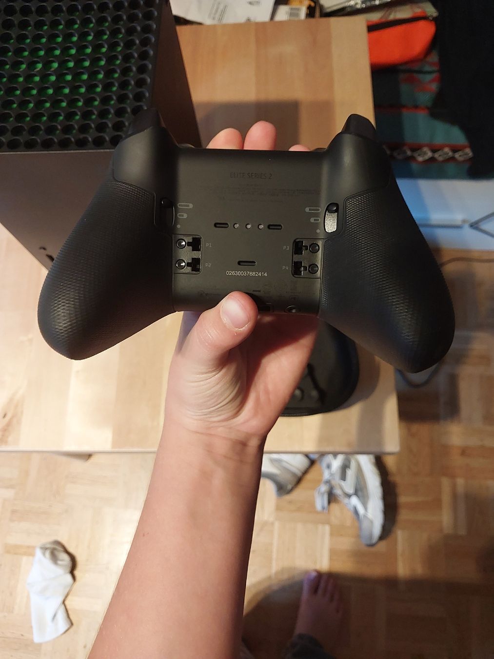 Microsoft Console: EXTREM GUTER DEAL Xbox Series X+Xbox Elite controller 2+LED – Nuovo (secondo la descrizione) da Küsnacht ZH venduto da nik_jdg6 6