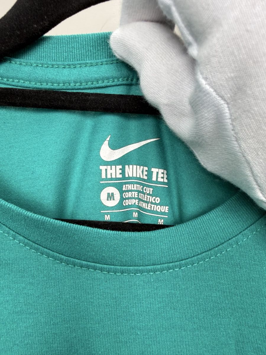 Nike T-shirt: Nike run tee – Usato da Lausanne venduto da Unehistoiredesapes 3