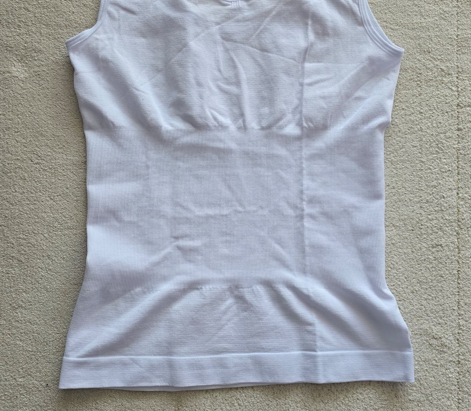 Altra biancheria intima: Nahtloses Tanktop / Shapewear Gr. L – Nuovo e nell'imballaggio originale da Wabern venduto da Irakene 3