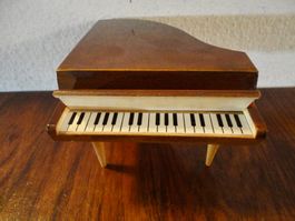 Musikdose aus Holz-Reuge(Brahms-Wiegegenlied)