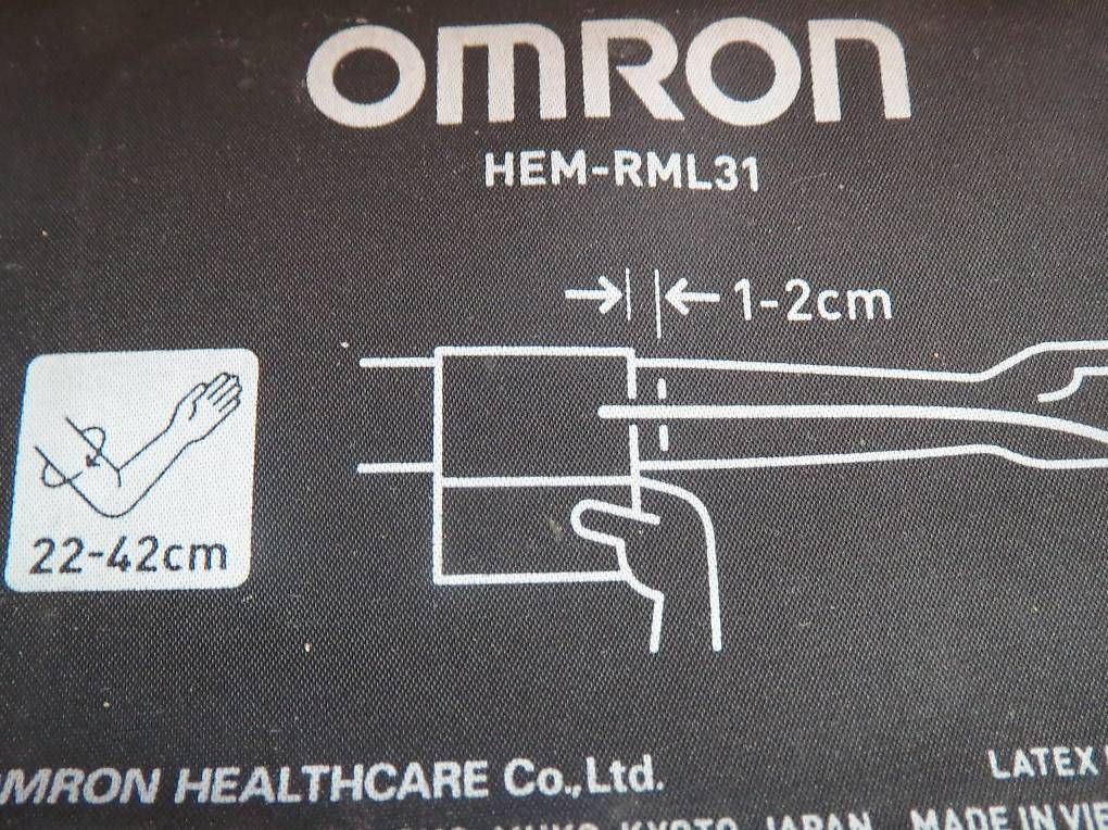 Omron Attrezzature mediche: Blutdruckmessgerät, Omron M3, Intellisense, Apotheke – Usato da Bettlach venduto da Pazan75 2