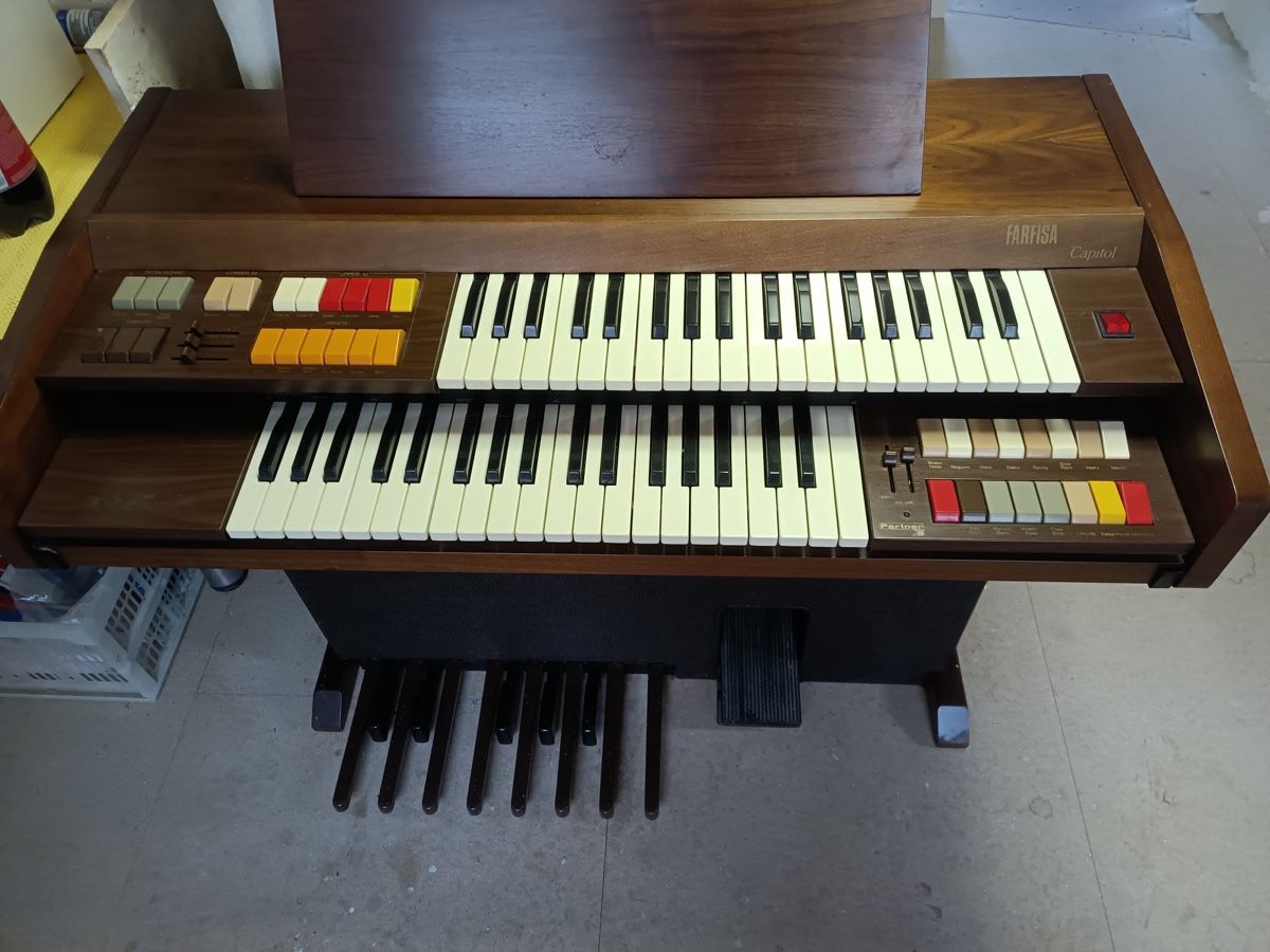 Instruments de musique: Harmonium Farfisa Capitol – D'occasion à Würenlingen par Shovel7