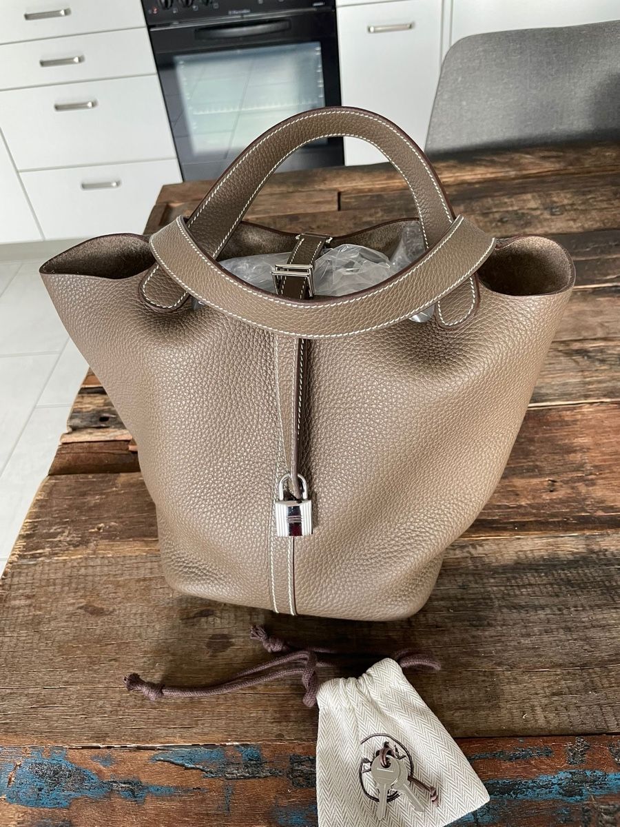 Hermès Borse da donna: Hermès Picotin 22 in etoupe – Usato da Sissach venduto da Monkbay