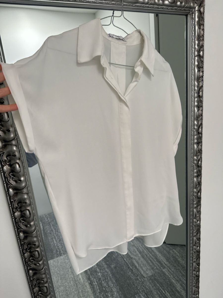 Mango Camicette: Mango White blouse, size XS - Perfect for summer! – Usato da Sementina venduto da NinaDel
