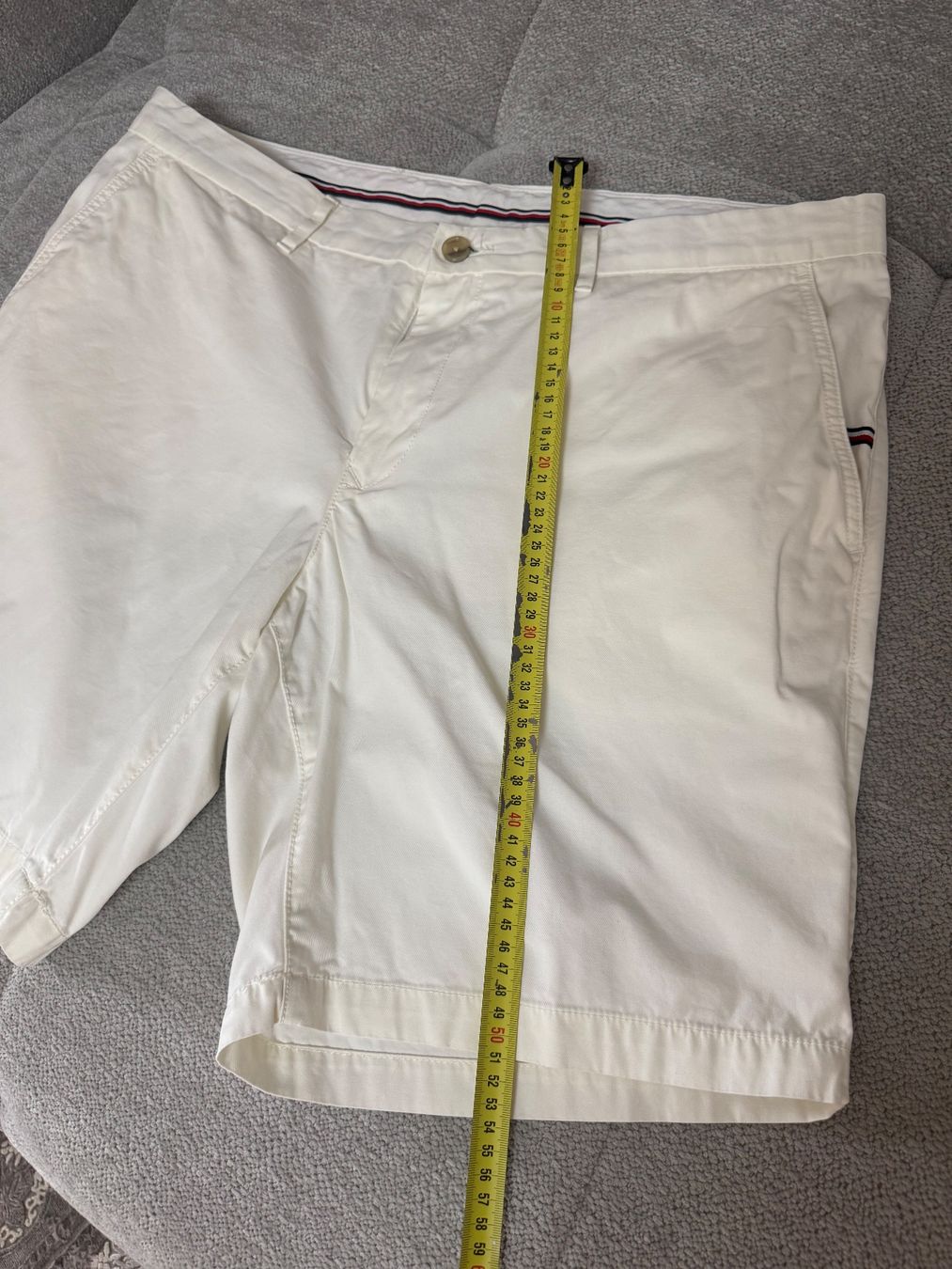 Tommy Hilfiger Pantaloni: Tommy Hilfiger Shorts Gr. 40 – Usato da Uetikon am See venduto da Fraufox1 3