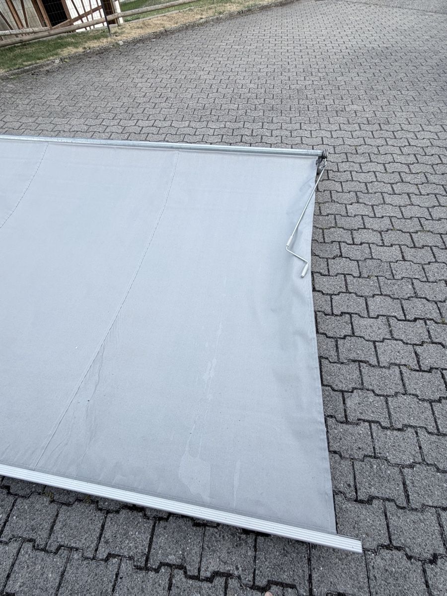 Tende da sole: Markise grau 395cm breit 260cm hoch – Difettoso da Melchnau venduto da tkoenig93 4