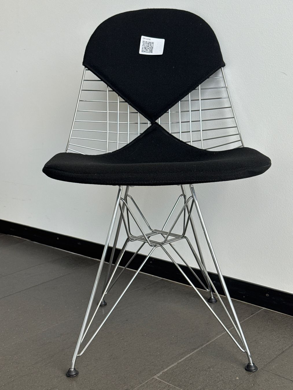 Vitra Stühle: Vitra Eames Wire Chair DKR, Chrom – Gebraucht aus Affoltern am Albis von Zapro