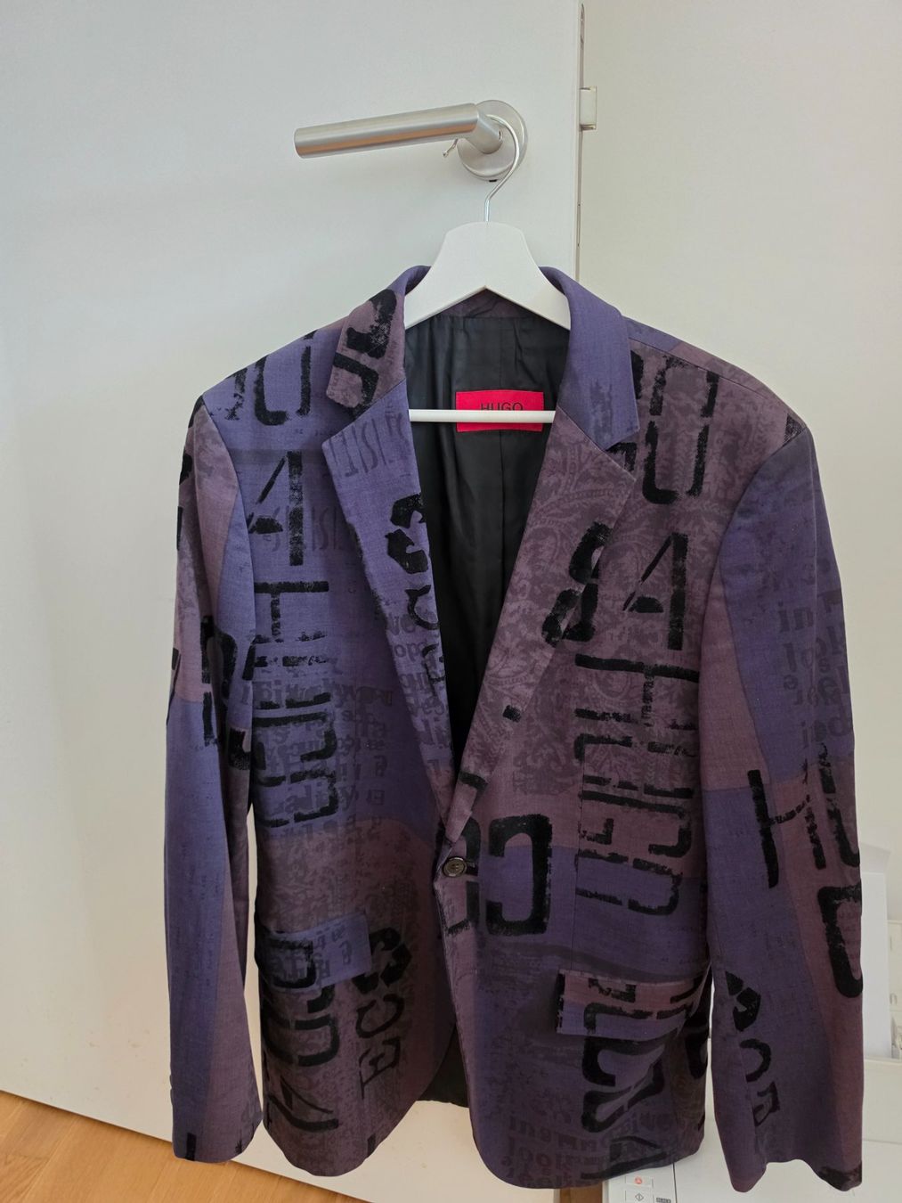 Hugo Boss Giacche: Veste Boss – Usato da Ecublens VD venduto da xfg_s67c