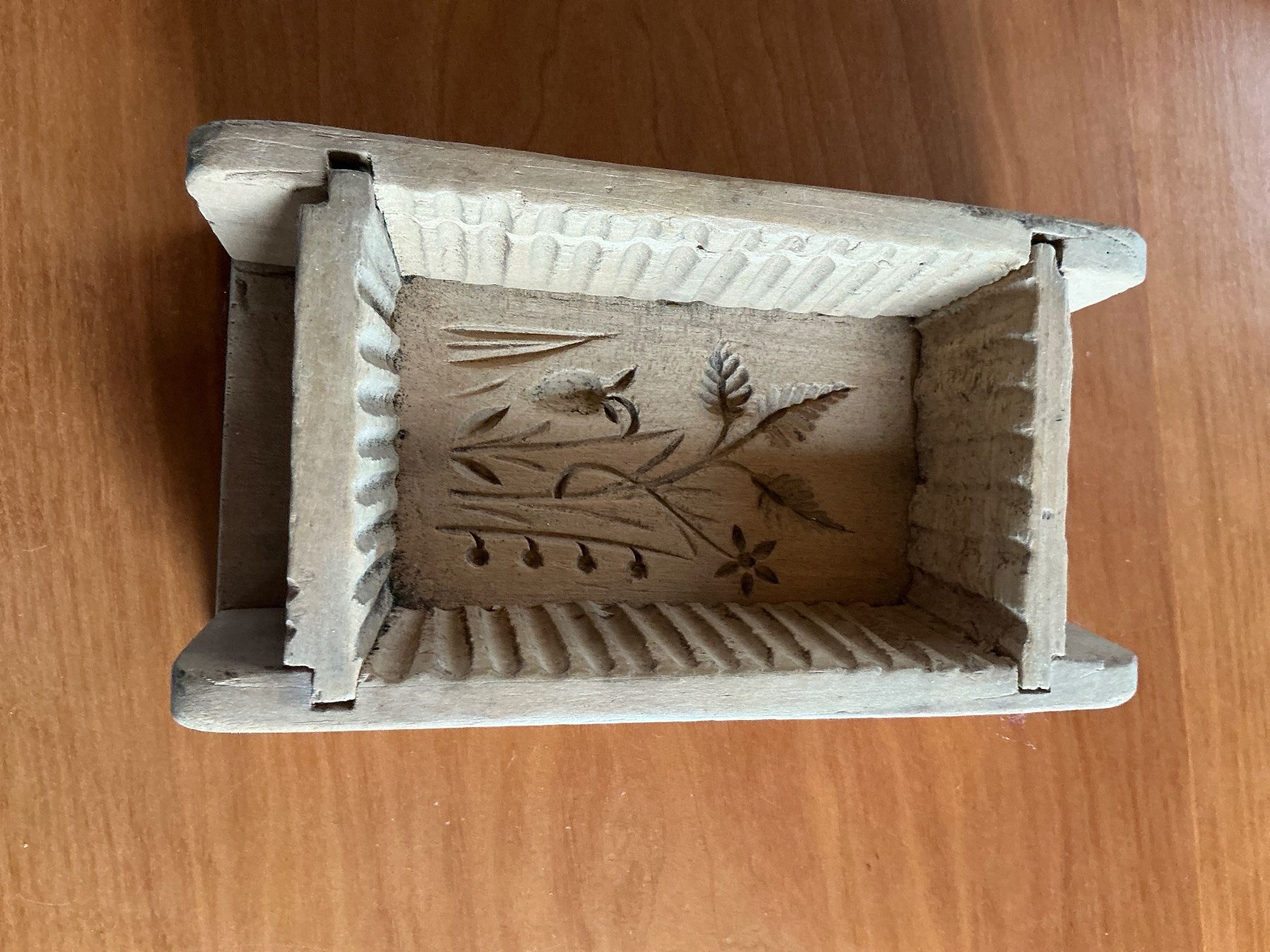 Articoli in legno: Anke/Buttermodel handgeschnitz – Usato da Schaffhausen venduto da Brolok