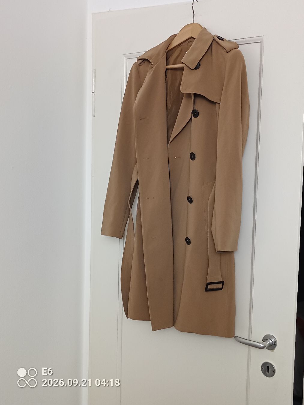 H&M Cappotti: Herbstmantel mit Kragen – Usato da Zürich venduto da Mitzi6 1