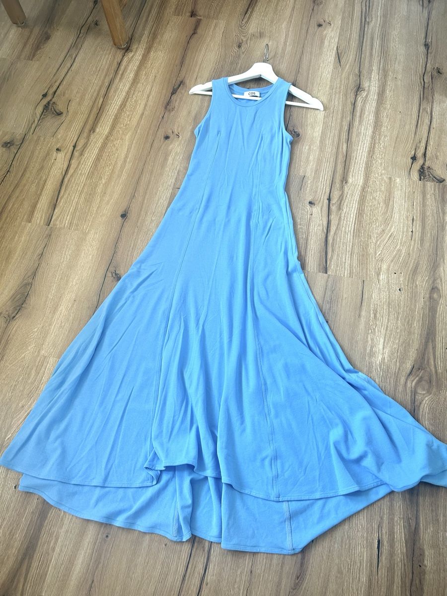 Cos Vestiti: Langes Kleid COS hellblau Grösse S neuwertig – Nuovo (secondo la descrizione) da Rodersdorf venduto da gstaad06