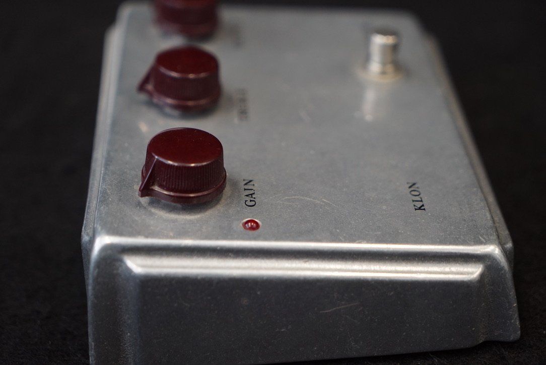 Strumenti musicali: Klon Centaur Professional Overdrive Non-Horsie Silver – Usato da Ortschwaben venduto da Musictrade 2