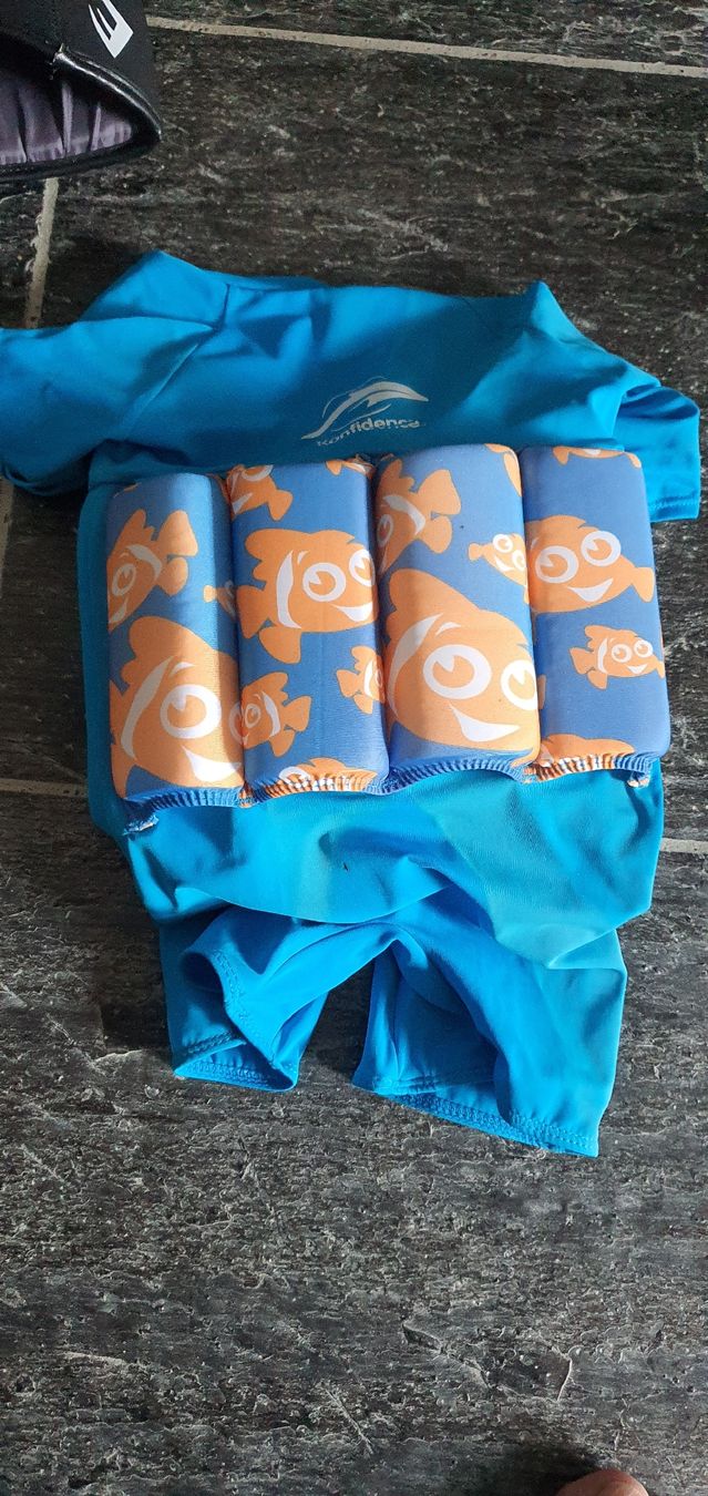 Schwimmwesten: Bade-Schwimmhilfe Kleinkind Grösse 2-3 j – Gebraucht aus Muri AG von Jeromia 1
