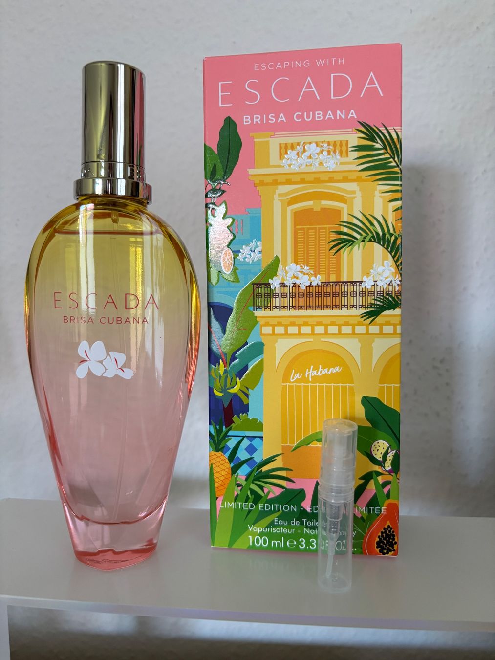 Escada Profumi & Eau de Toilette: ESCADA BRISA CUBANA EDT 2ml. Abfüllung – Usato da Zürich venduto da deruja