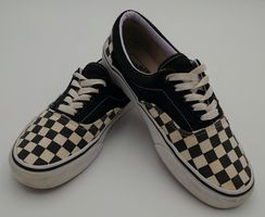 Vans - Classic mit schwarzen/weissen Fliesen