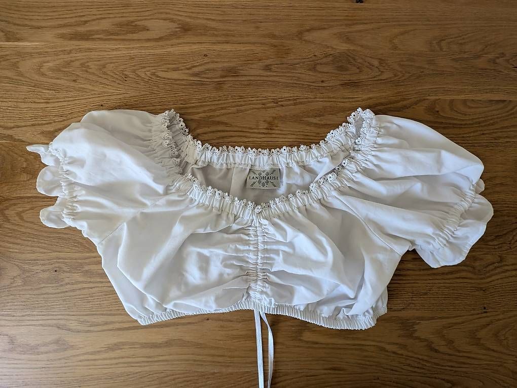 Blusen: Dirndl Bluse – Gebraucht aus Zürich von daj_w7nd