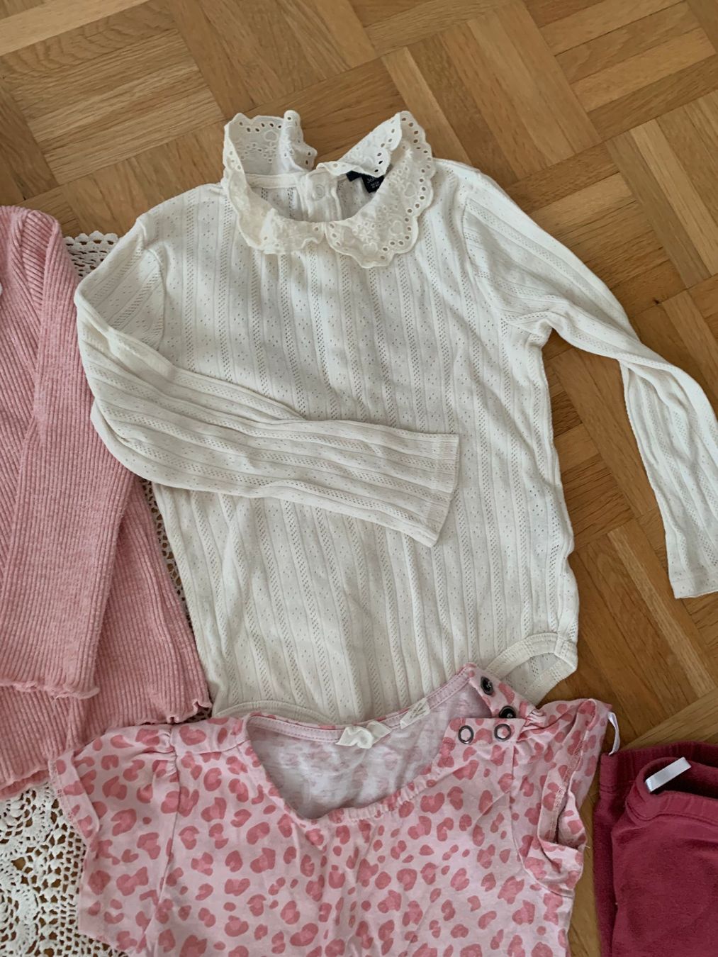 Lotti & Set di vestiti: Set Leggins, body, Sweatshirts Gr.92 – Usato da Moutier venduto da chDuplessy 6