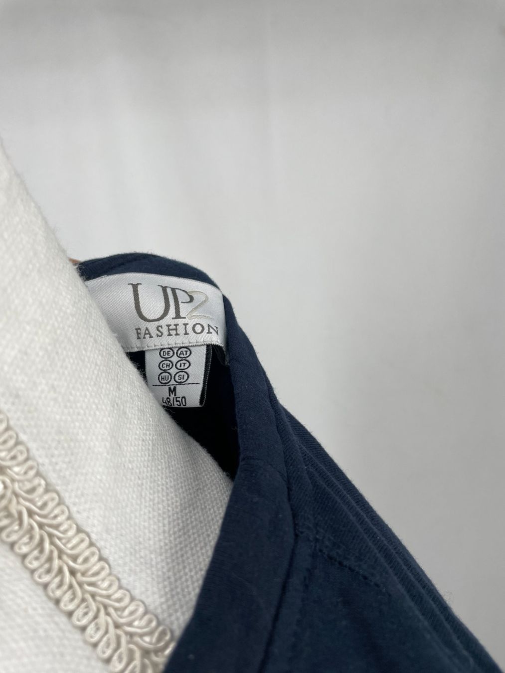 T-shirt: UP2 haut manches longues navy – Usato da Lausanne venduto da PlusValue_Lausanne 2