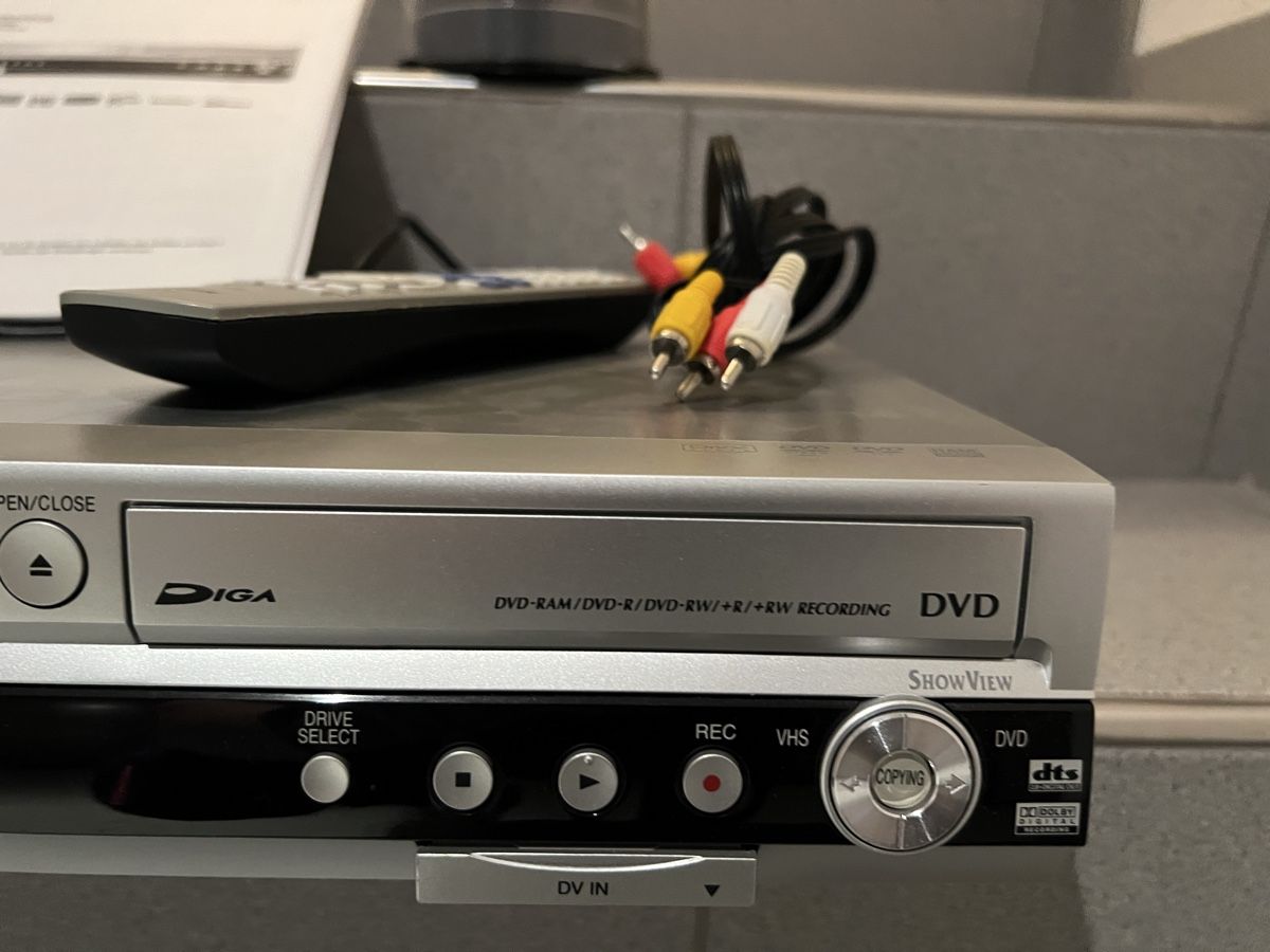 Panasonic Aufnahmegeräte: DVD & VHS-Videorecorder von Panasonic DMR-ES35V – Gebraucht aus Schongau von Retro_Shop 2
