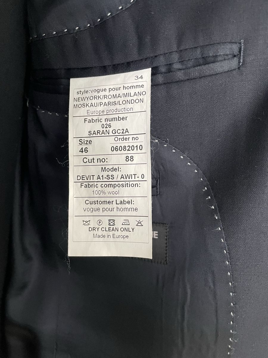 Costumes: Herren Anzug, Grösse 46, Schwarz – D'occasion à Niederhelfenschwil par jas_sq7y 2
