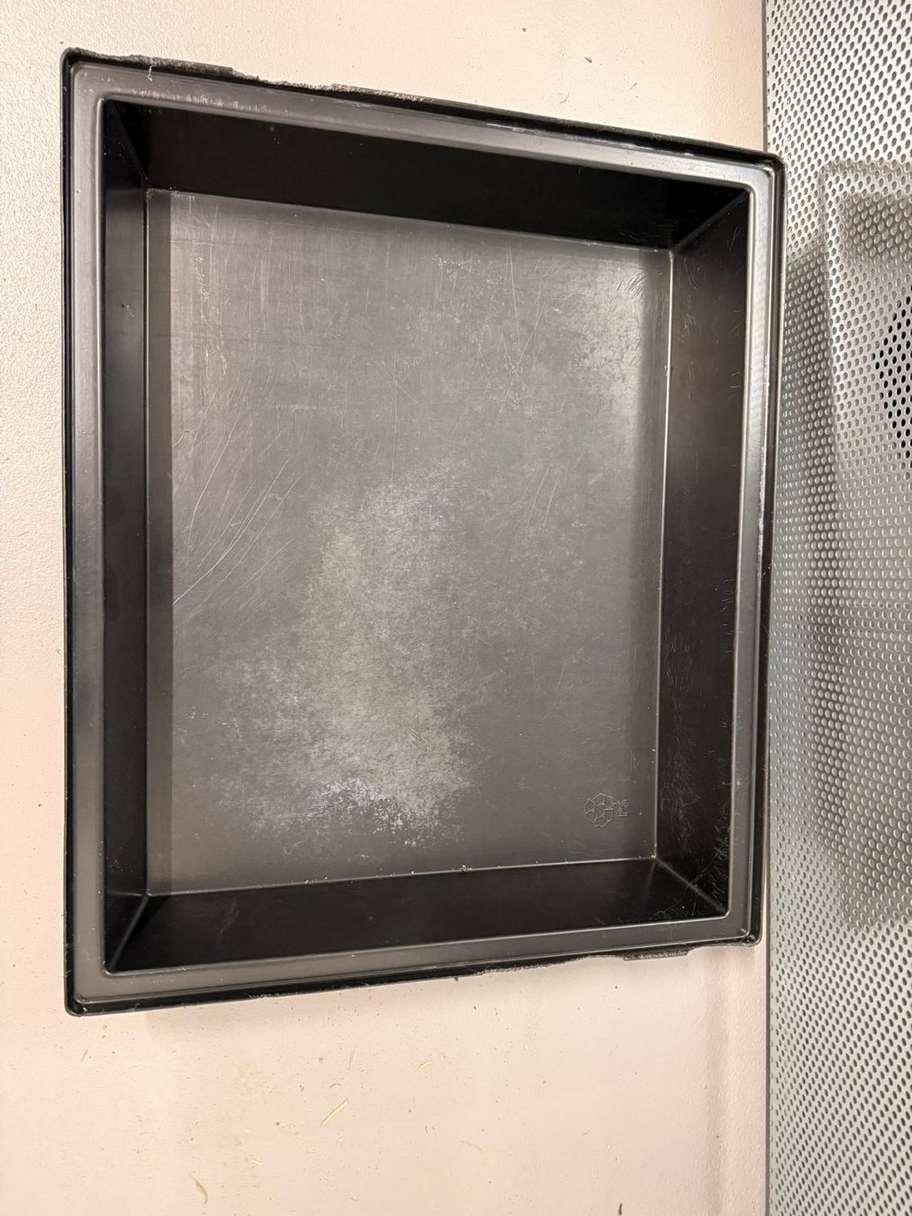 Gabbie, trasporto & Sicurezza: Schwarze Kotwanne Kaninchen – Usato da Weinfelden venduto da martiini1.0 1