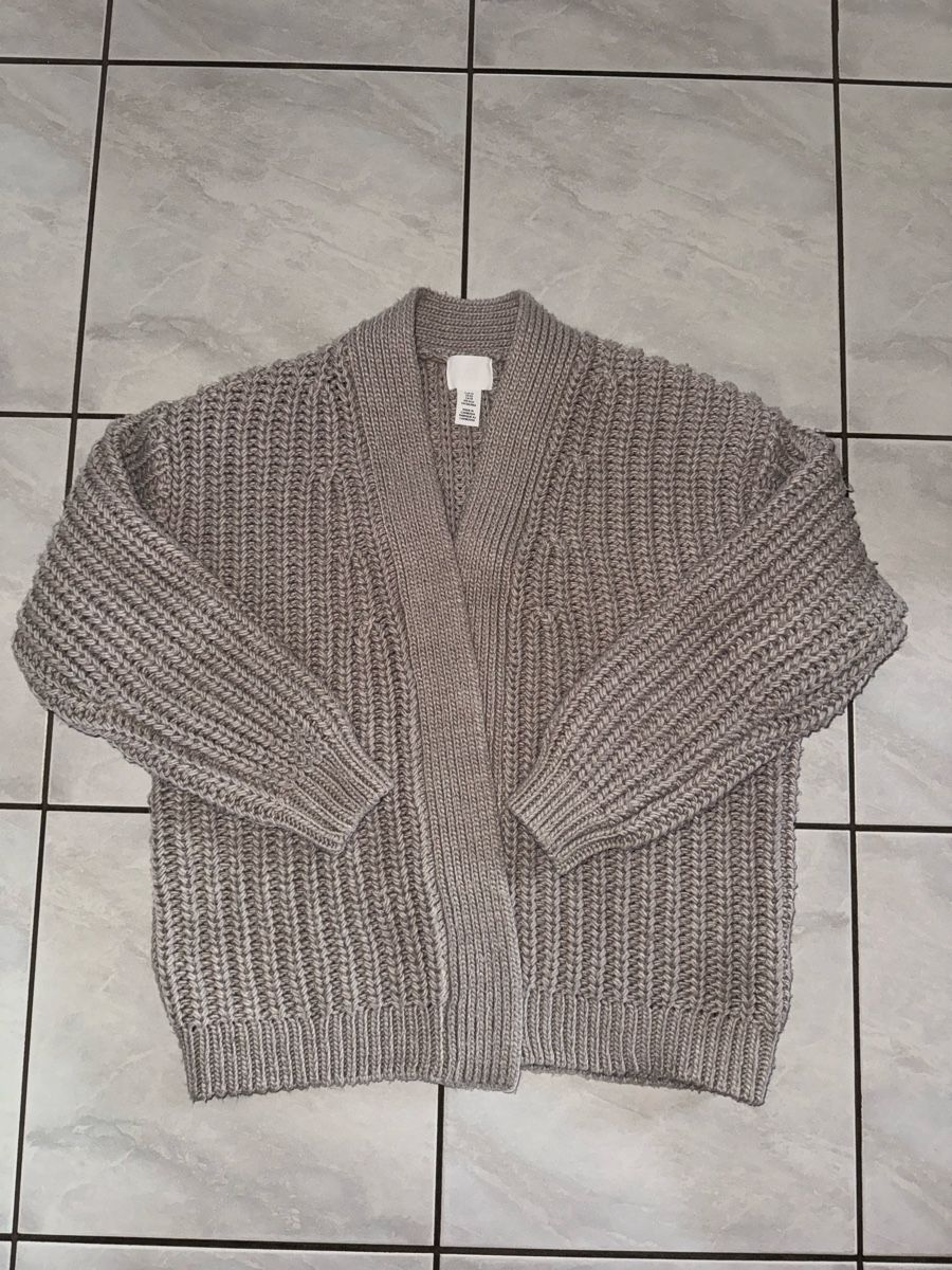 H&M Giacche: Strickjacke – Usato da Hergiswil NW venduto da kaufe_bei_kaufmann