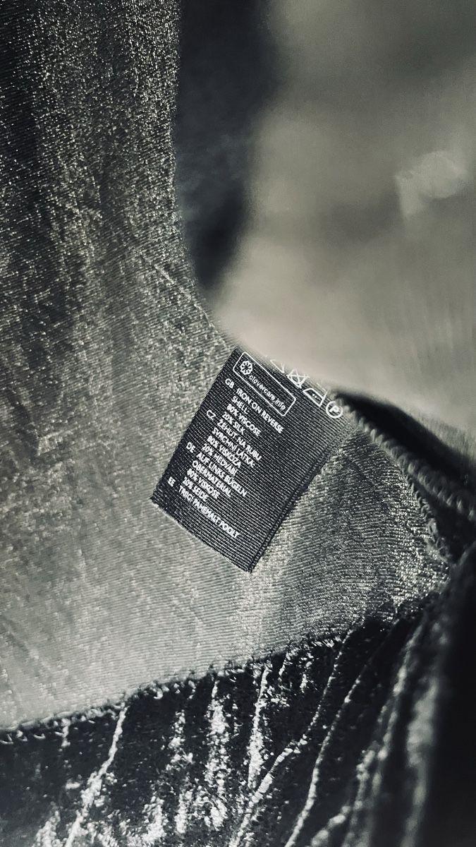 Cos T-Shirts: Top COS velours noir élégant, taille XS – Neu (gemäss Beschreibung) aus Lausanne von Global.P 4
