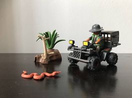 Playmobil 6939 Poacher with Quad / Braconnier avec Quad