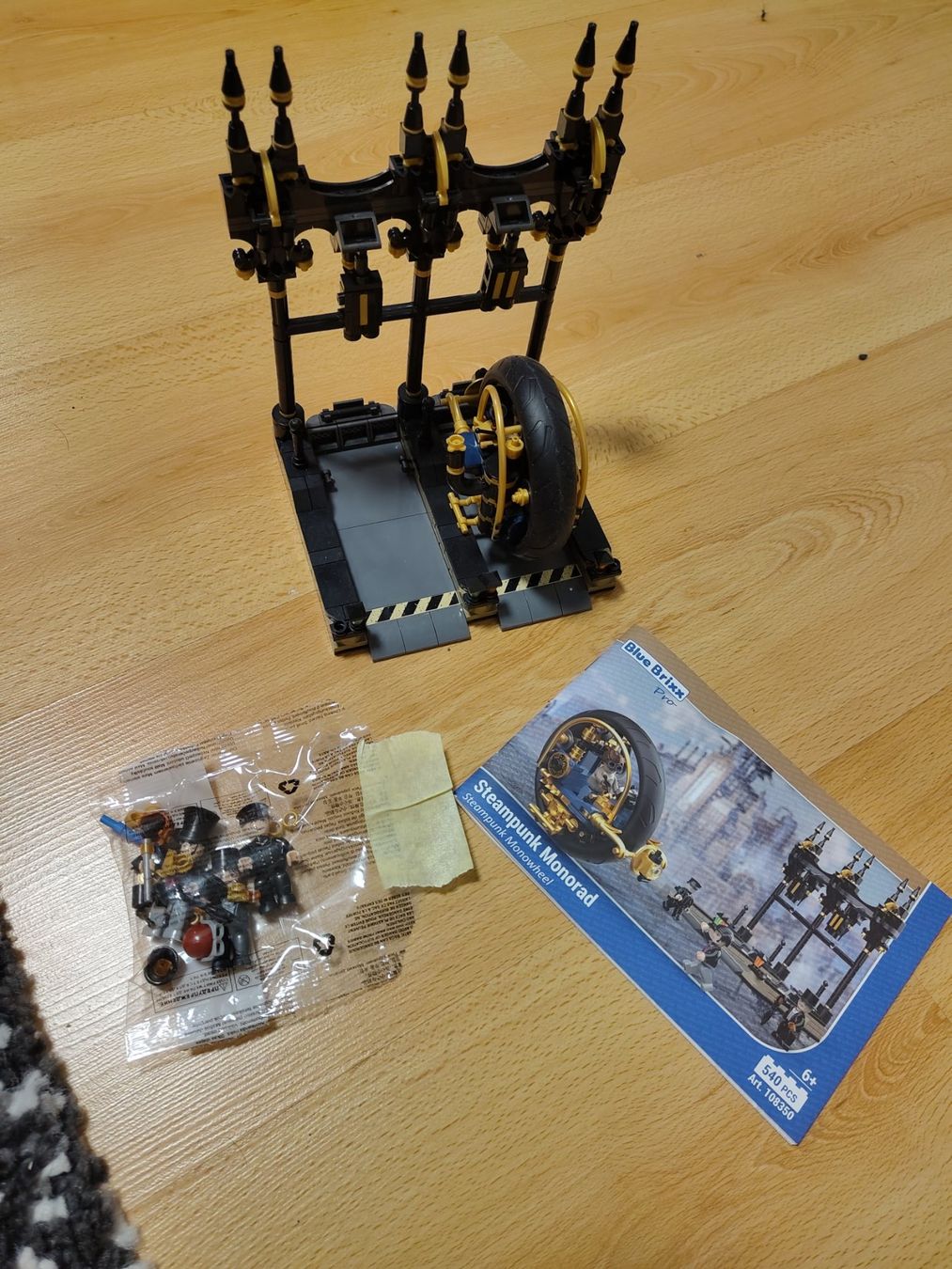 BlueBrixx Jeux de construction: Blue Brixx Pro - Steampunk Monorad – D'occasion à Schlieren par YellowPick