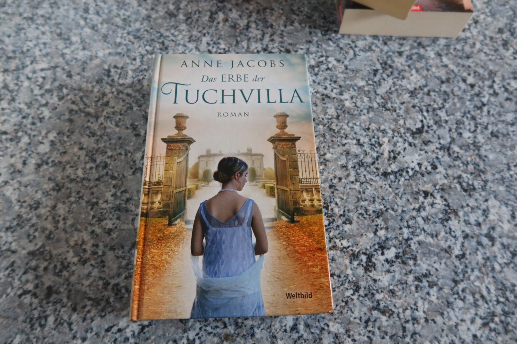 Libri: Das Erbe der Tuchvilla Anne Jacobs – Usato da Täuffelen venduto da Cindybussy