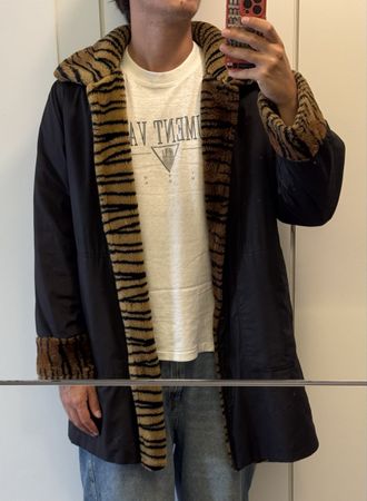 Veste mi-longue noir doublure fourrure tigre taille L