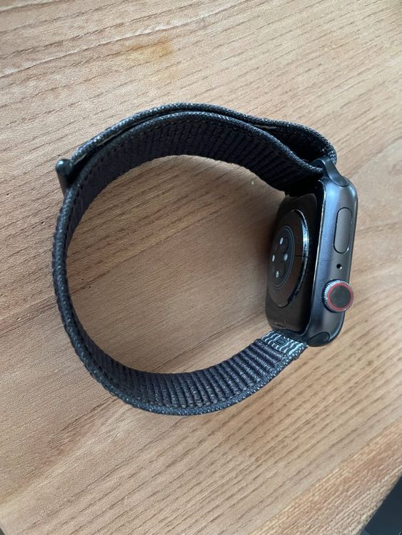 AppleWatch 6 Nike 44mm GPS+Cellular 本物の販売 exprealty.ca