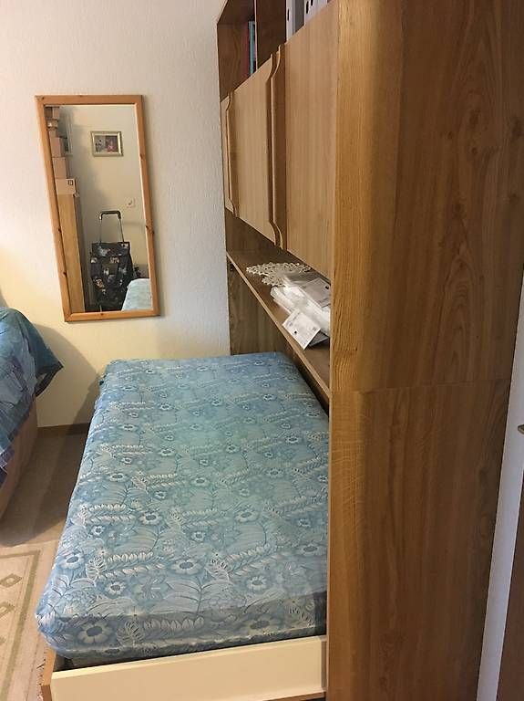 Lits: RESERVIERT! Schrankbett mit 90cm Matratze – D'occasion à Zürich par BuenosAires03 3