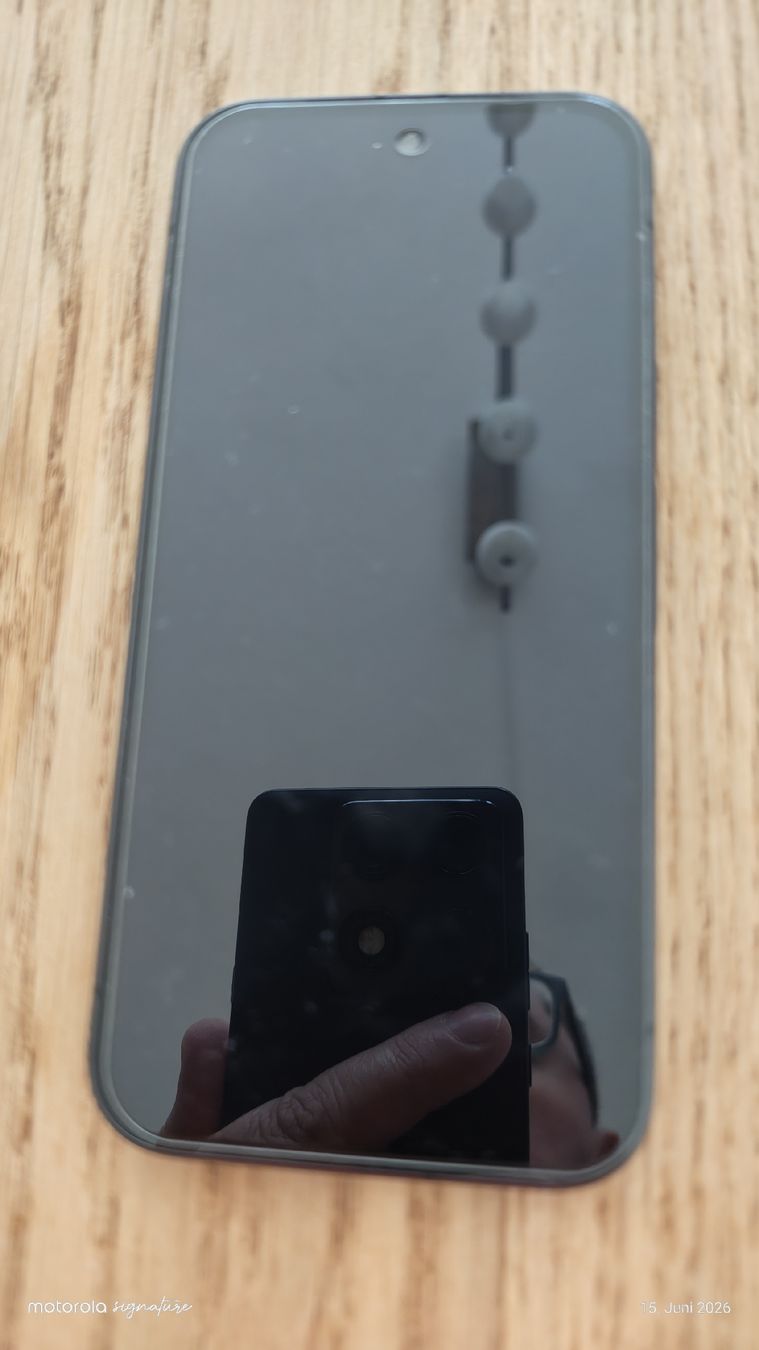 Google Telefoni cellulari / Smartphones: Google Pixel 9a 128GB in Schwarz mit Hülle & Ladegerät – Usato da Glarus venduto da Milotkr77
