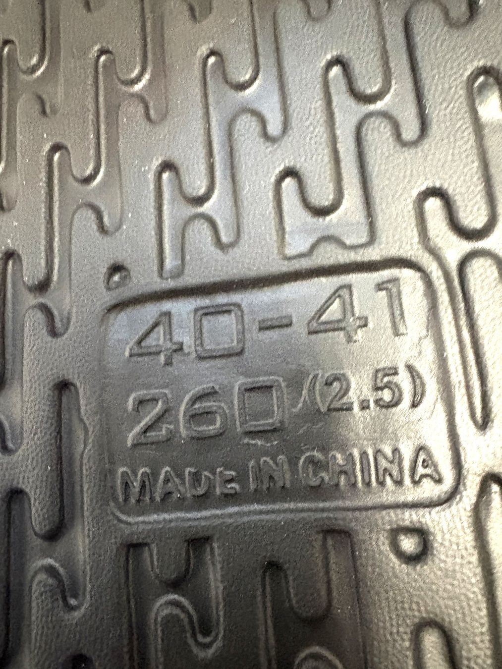 Scarpe da uomo: Hausschuhe Grösse 41 FABRIKNEU – Nuovo (secondo la descrizione) da Glattbrugg venduto da Ariel012 4
