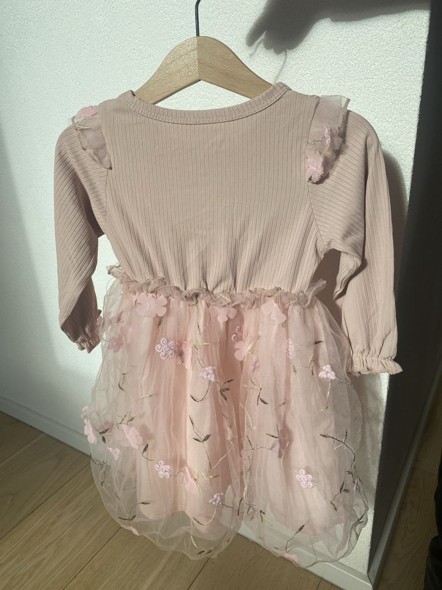Vestiti & Gonne: 98 - Robe rose fleurs – Nuovo e nell'imballaggio originale da Mex VD venduto da Tania_Or 1