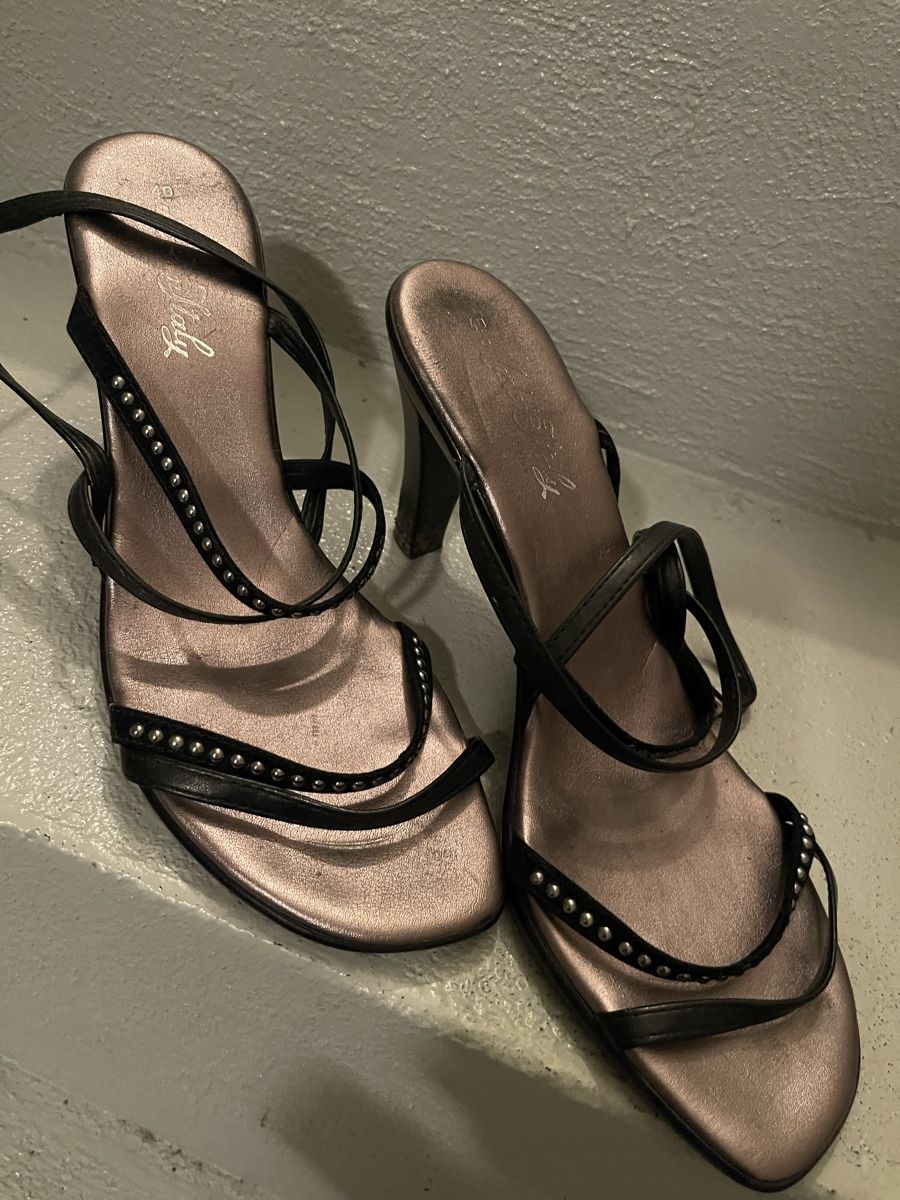 Scarpe da donna: Schwarze Sandalen, Gr. 40 – Usato da Auw venduto da chr_vcc8