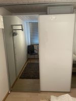Schrank mit Schiebetüren und Spiegelfront weiss 200x236cm