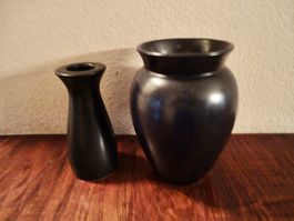 Schwarze Vintage Vasen mit Kerzenständer