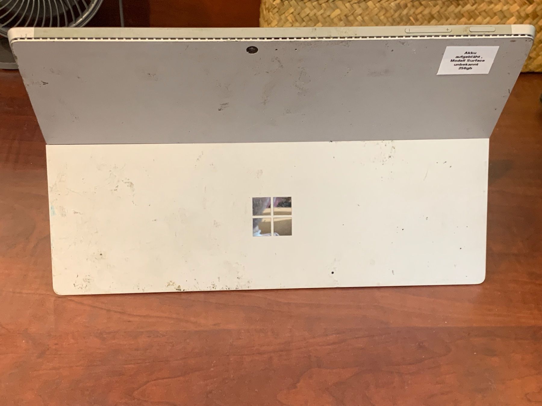 Microsoft Notebook: Surface Pro 4 256GB Silver Defekt – Difettoso da Wetzikon ZH venduto da uelivernetzt 3