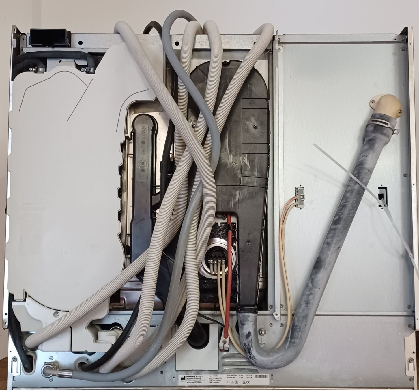 Miele Geschirrspüler: Miele PG 8583 CD – Gebraucht aus Niederdorf von LeptonAG_Labor 1