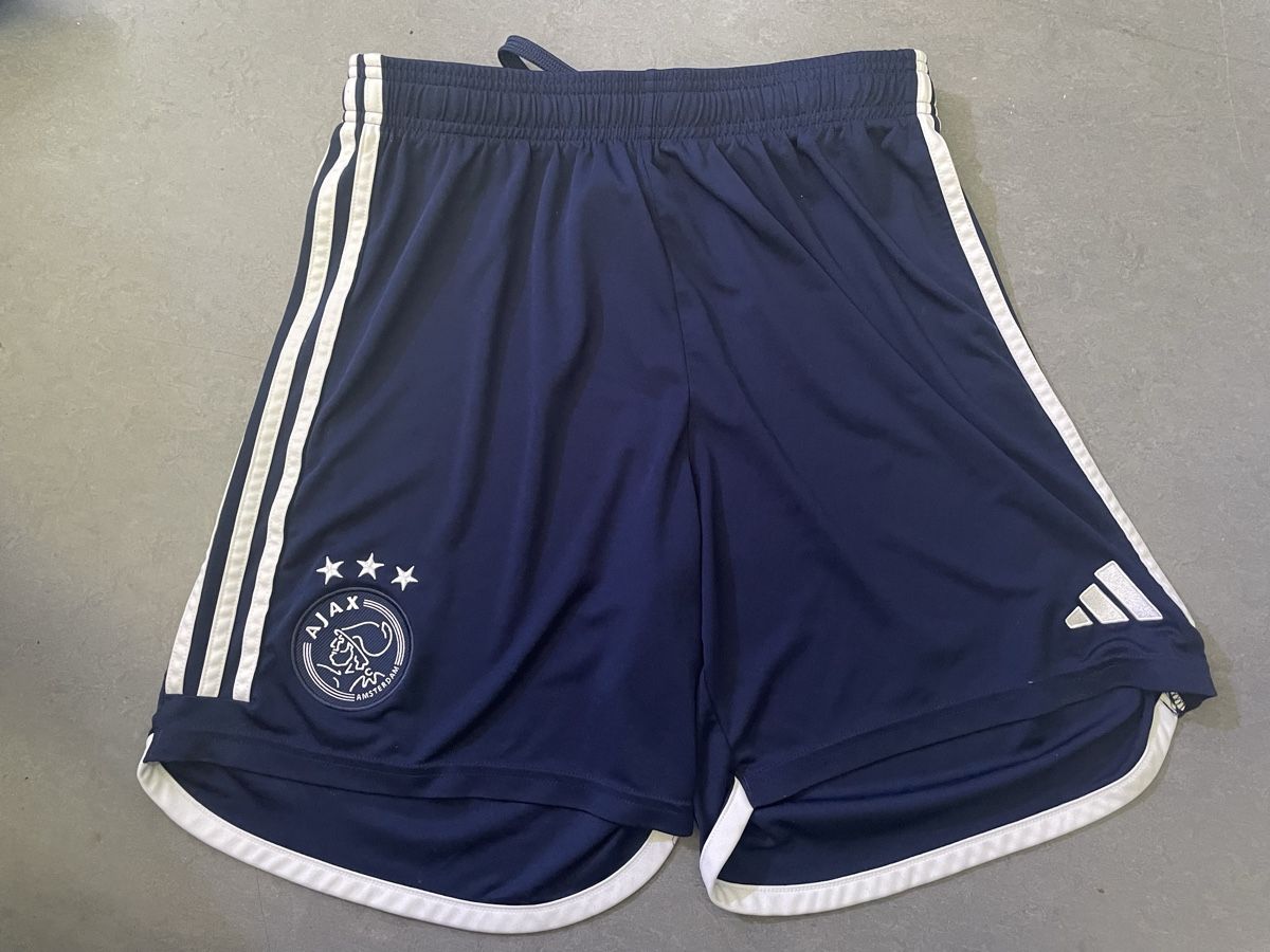 Pantaloni: Originale Kurze Sporthosen! – Usato da Kerns venduto da jol_h6f8 1