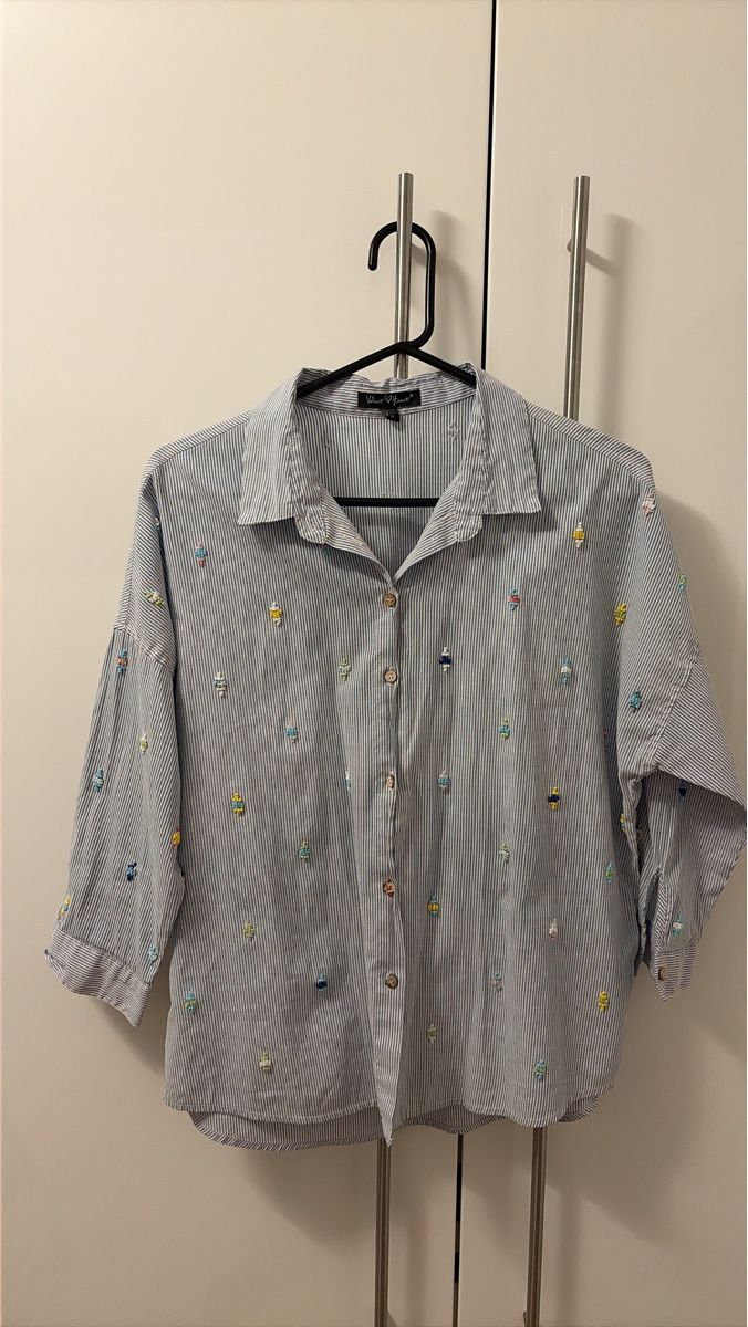 Chemisiers: Stripe Embroidered Shirt Size M – D'occasion à Zürich par cme_ft9l