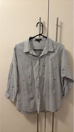 Stripe Embroidered Shirt Size M